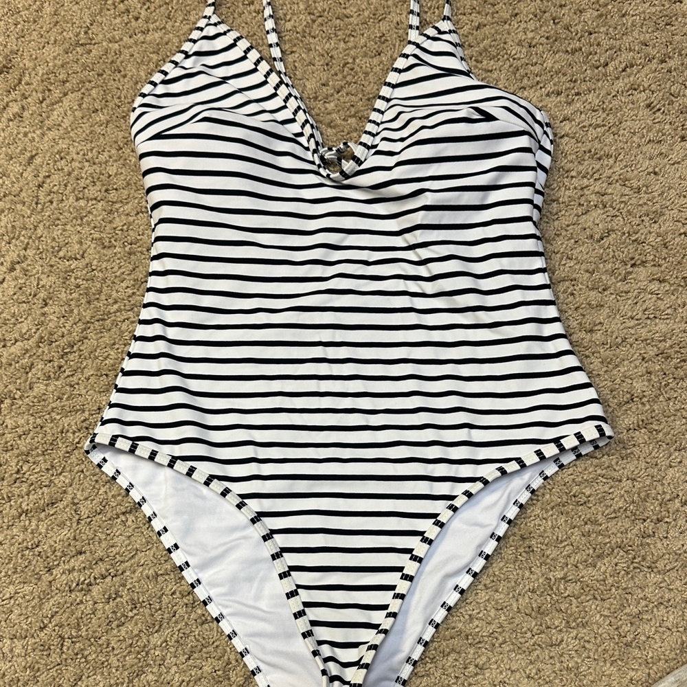 Cupshe Monochrome Striped Swimsuit